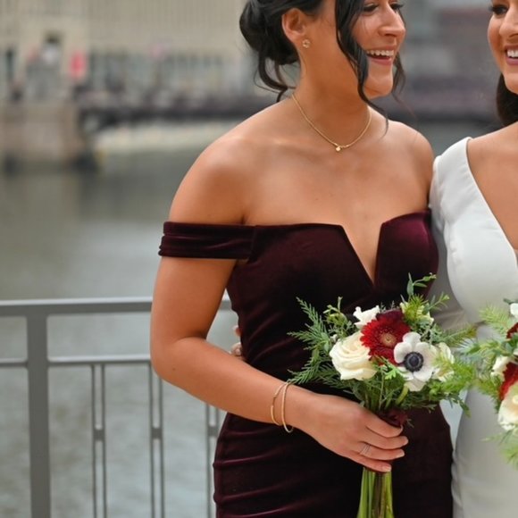 DB Studio Off The Shoulder Velvet Sheath Dress - Color Wine - Size 4 - Picture 7 of 7